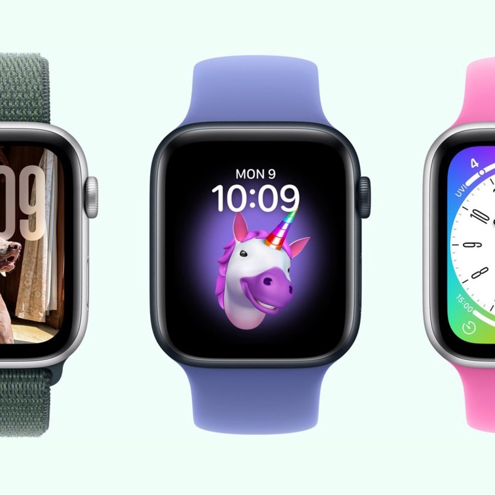 Apple Smartwatch Set in Green, Purple, and Pink